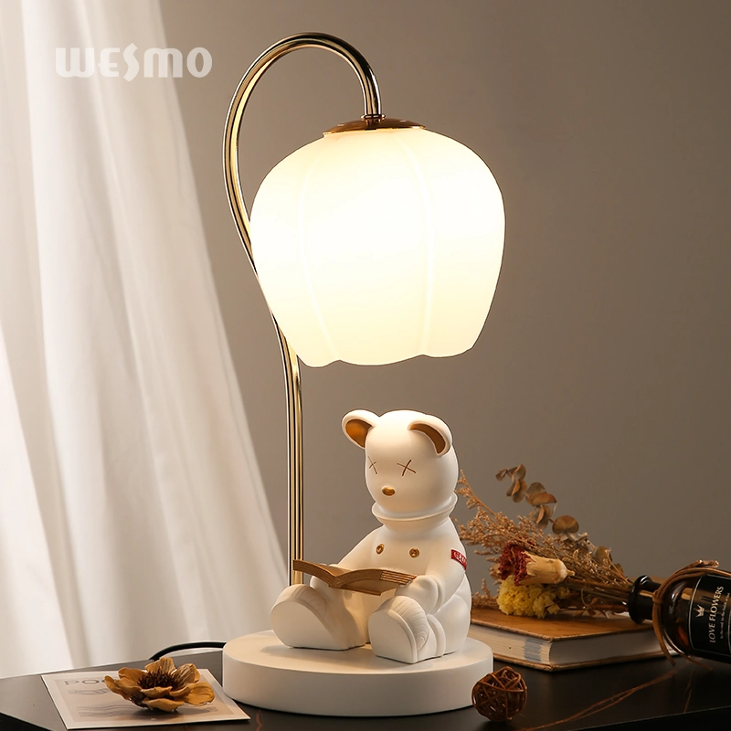 White Bear Creative Table Lamp LED Table Lamp Bedroom Study Decorative Light